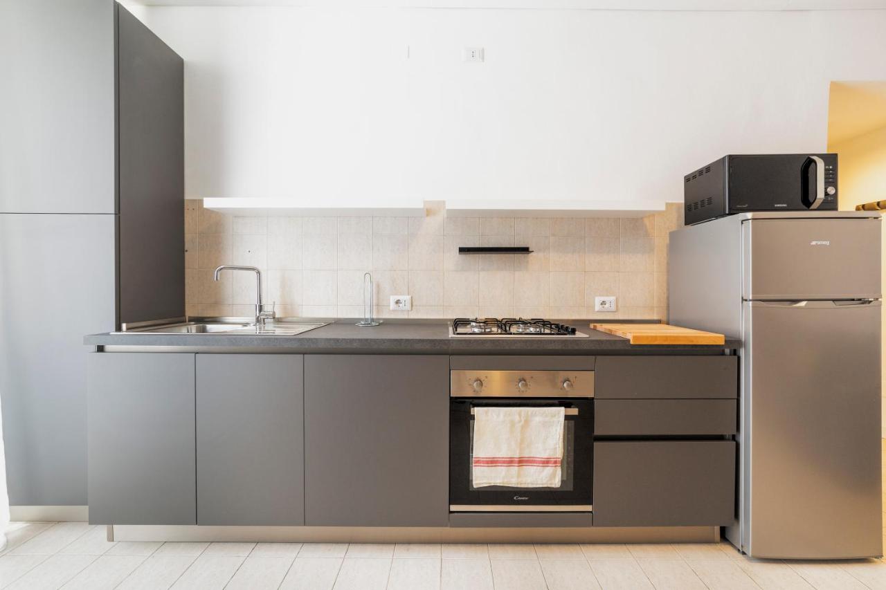 Roomy Apartment Close To Subway M5! Milano Dış mekan fotoğraf
